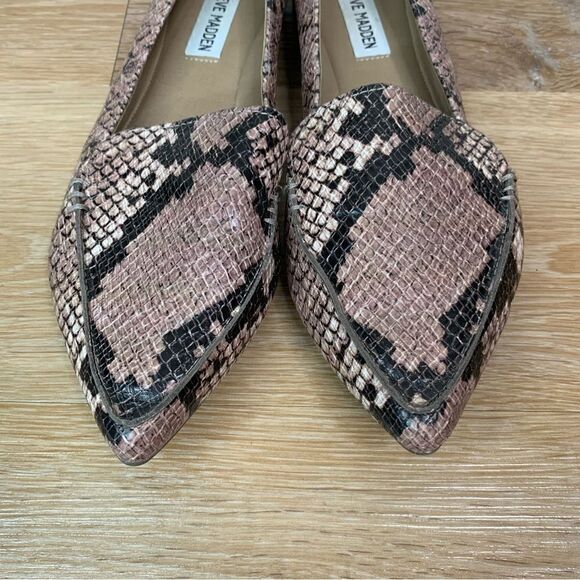 Steve Madden Pointed Toe Snake Skin Loafers - Picture 8 of 13